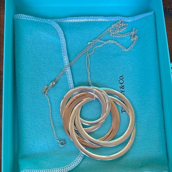 Tiffany @ Co Tri-Color Interlocking Ring Necklace impeccable condition dust bag - Picture 9 of 9